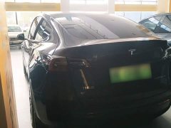 Tesla Model Y Rear-Wheel Drive - ფოტო 4