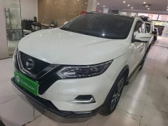 Nissan Qashqai 2.0L CVT Luxury - ფოტო 1