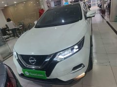 Nissan Qashqai 2.0L CVT Luxury - ფოტო 2