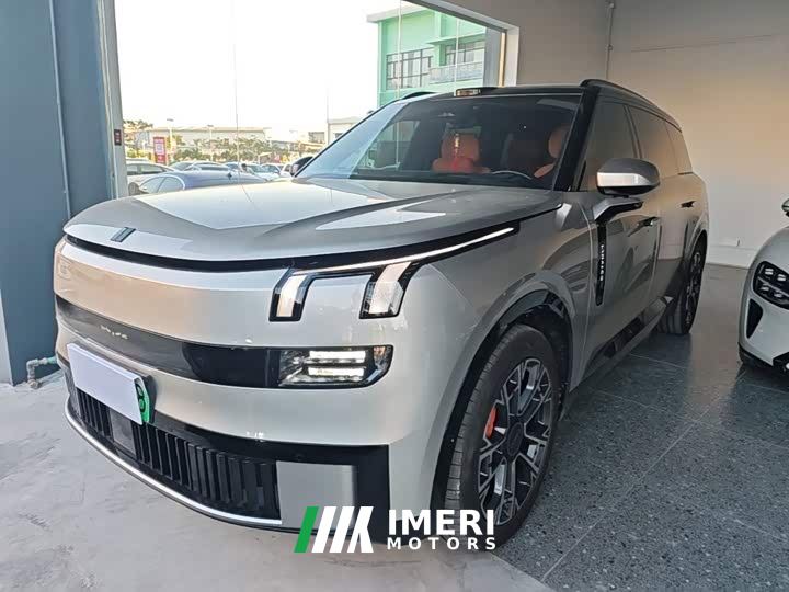 Lynk & Co 900 1.5T Ultra 6-Seater
