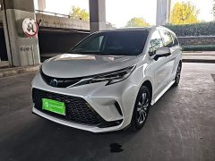 Toyota Grevias 2.5L Hybrid Luxury - фото 1