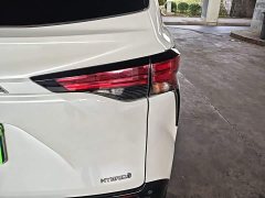 Toyota Grevias 2.5L Hybrid Luxury - фото 7