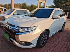 Mitsubishi Outlander Facelift 2.0L FWD Comfort 5-Seater - фото 1