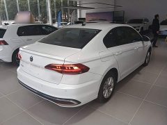 Volkswagen Bora 200TSI DSG Comfort Edition - фото 6