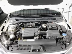 Volkswagen Polo Facelift Plus 1.5L Automatic Panoramic Sunroof Comfort Edition - ფოტო 19