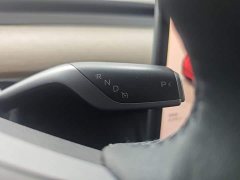 Tesla Model Y Rear-Wheel Drive - ფოტო 13