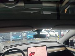 Tesla Model Y Rear-Wheel Drive - ფოტო 17