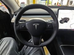 Tesla Model Y Standard Range RWD - photo 10