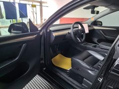 Tesla Model Y Standard Range RWD - photo 15