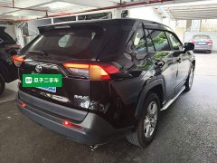 Toyota RAV4 2.0L CVT FWD Urban Edition - photo 4