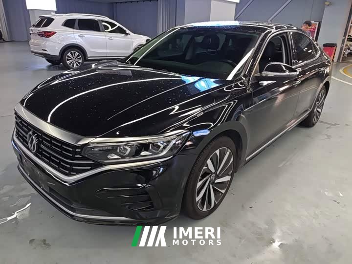 Volkswagen Passat 380TSI Premier - ავტომობილი ჩინეთიდან