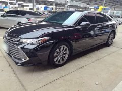 Toyota Avalon 2.5L Luxury - фото 1