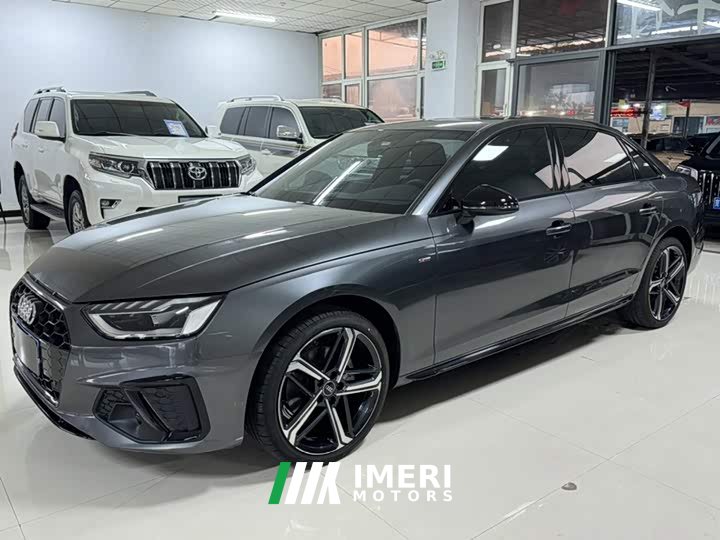 Audi A4L 200 Million Units Joyful Edition 40 TFSI Luxury Dynamic