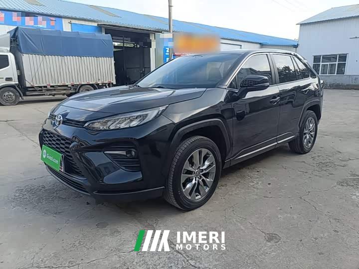 Toyota Wildland 2.0L CVT FWD Leading Edition