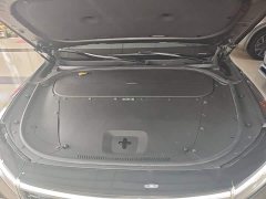 Li Auto ONE Extended Range 6-Seater - ფოტო 19
