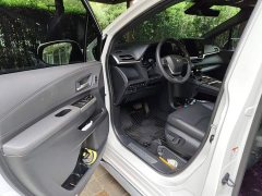 Toyota Grevias 2.5L Hybrid Premium Plus Edition - ფოტო 13