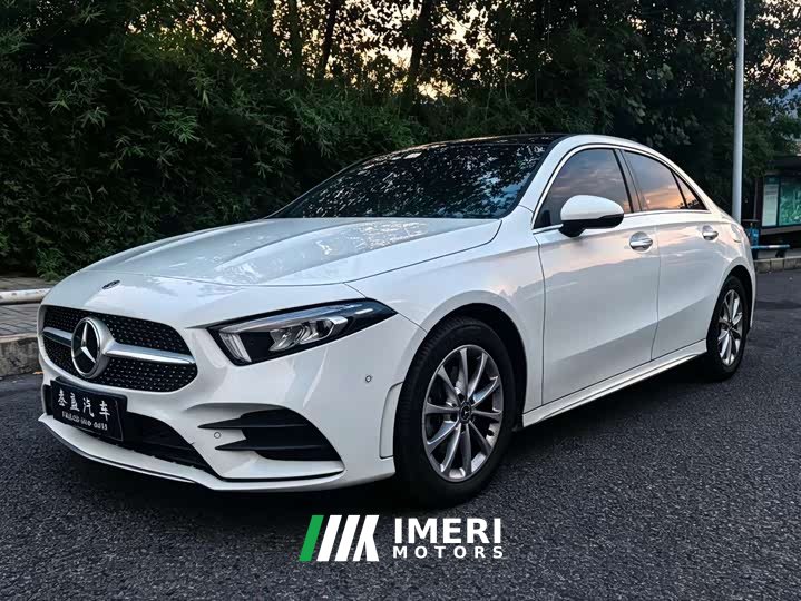 Mercedes-Benz A-Class A 200 L Sport Sedan Fashion Edition