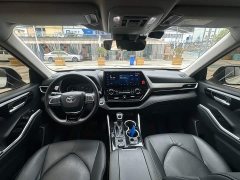 Toyota Highlander 380T AWD Premium 7-Seater - ფოტო 10