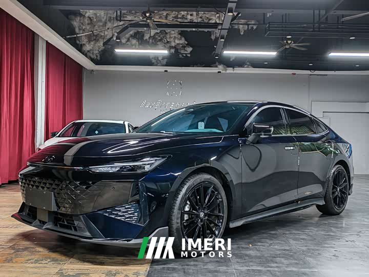 Changan UNI-V 1.5T Premium Sport - ავტომობილი ჩინეთიდან