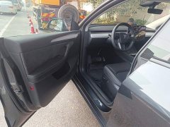 Tesla Model Y Rear-Wheel Drive - photo 17