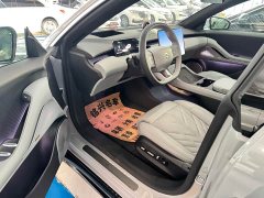 NIO ET5T Natural Wonderland Edition 100kWh Touring - photo 9