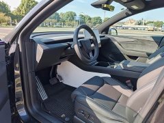 Tesla Model Y L Long Range All-Wheel Drive - ფოტო 2
