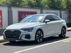 Audi A3 Facelift A3L Limousine 35 TFSI Fashion Sport - ფოტო 1