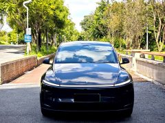 Tesla Model Y Rear-Wheel Drive - ფოტო 2