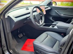 Tesla Model Y Rear-Wheel Drive - ფოტო 4