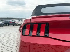 Ford Mustang 2.3T EcoBoost Convertible Sport - фото 18