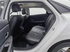 Hyundai Elantra 1.5L CVT Luxury - ფოტო 15
