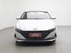 Hyundai Elantra 1.5L CVT Luxury - ფოტო 3