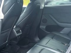 Tesla Model Y Rear-Wheel Drive - ფოტო 3