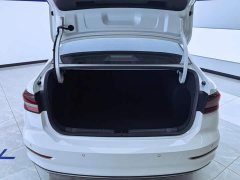 Volkswagen Lavida 280TSI DSG Luxury - фото 4
