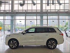 Li Auto ONE Extended Range 6-Seater - фото 4