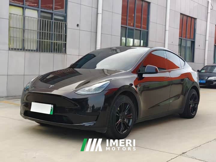 Tesla Model Y Facelift Rear-Wheel Drive