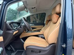 Denza D9 DM-i 980 Four-Wheel Drive Premium - ფოტო 8