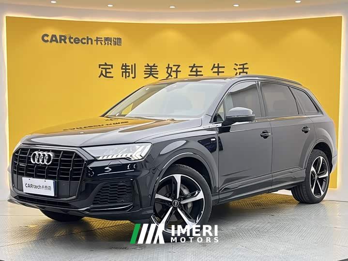 Audi Q7 55 TFSI quattro S line Sport - автомобиль из Китая