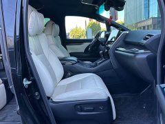 Lexus LM 300h 7-Seater Elegant Edition - photo 6
