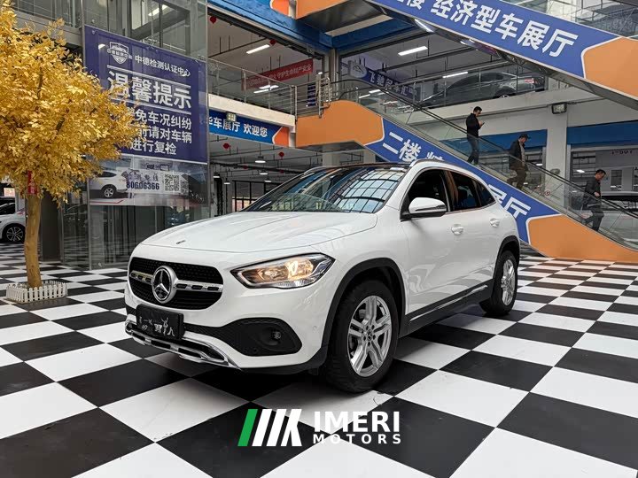Mercedes-Benz GLA Facelift GLA 180 - автомобиль из Китая