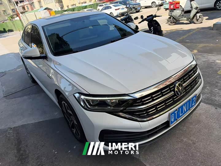 Volkswagen Jetta Facelift 300TSI DSG Excellence Edition - ავტომობილი ჩინეთიდან