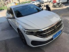 Volkswagen Jetta Facelift 300TSI DSG Excellence Edition - ფოტო 1