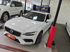 Volvo S60 B4 Smart Luxury Edition - фото 1