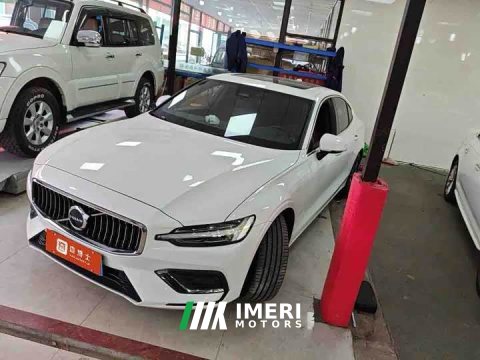2024 Volvo S60 B4 Smart Luxury Edition - car from China