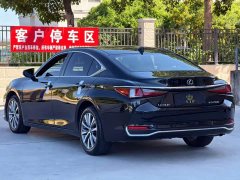 Lexus ES 200 Excellence Edition - photo 9