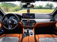 BMW M5 - ფოტო 11