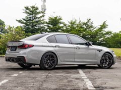 BMW M5 - ფოტო 3