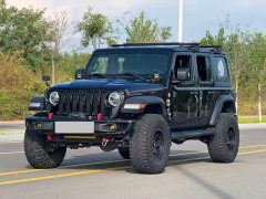 Jeep Wrangler 2.0T Sahara Four-Door - фото 1