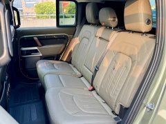 Land Rover Defender 110 P400 HSE - ფოტო 8