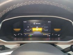 Volkswagen Touareg 300TSI Two-Wheel Drive Moonlight Edition - фото 7